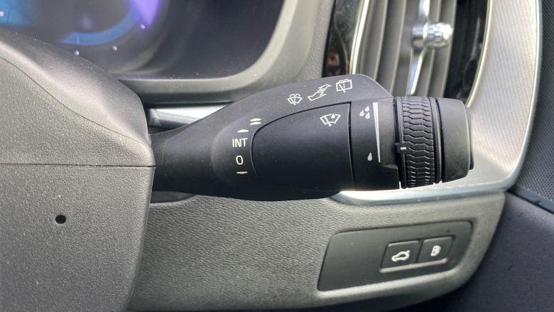 Volvo Xc60 2.0 T6 [350] RC PHEV Core Bright 5dr AWD Gtron Estate